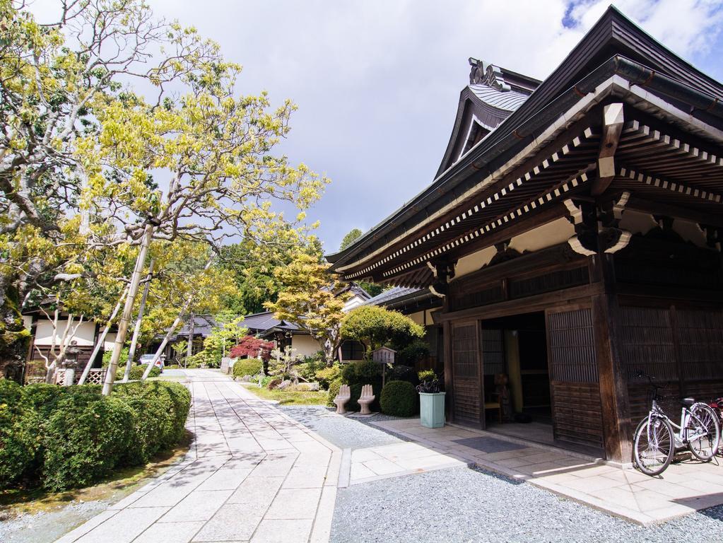 Готель Koyasan Shukubo Jokiin Екстер'єр фото