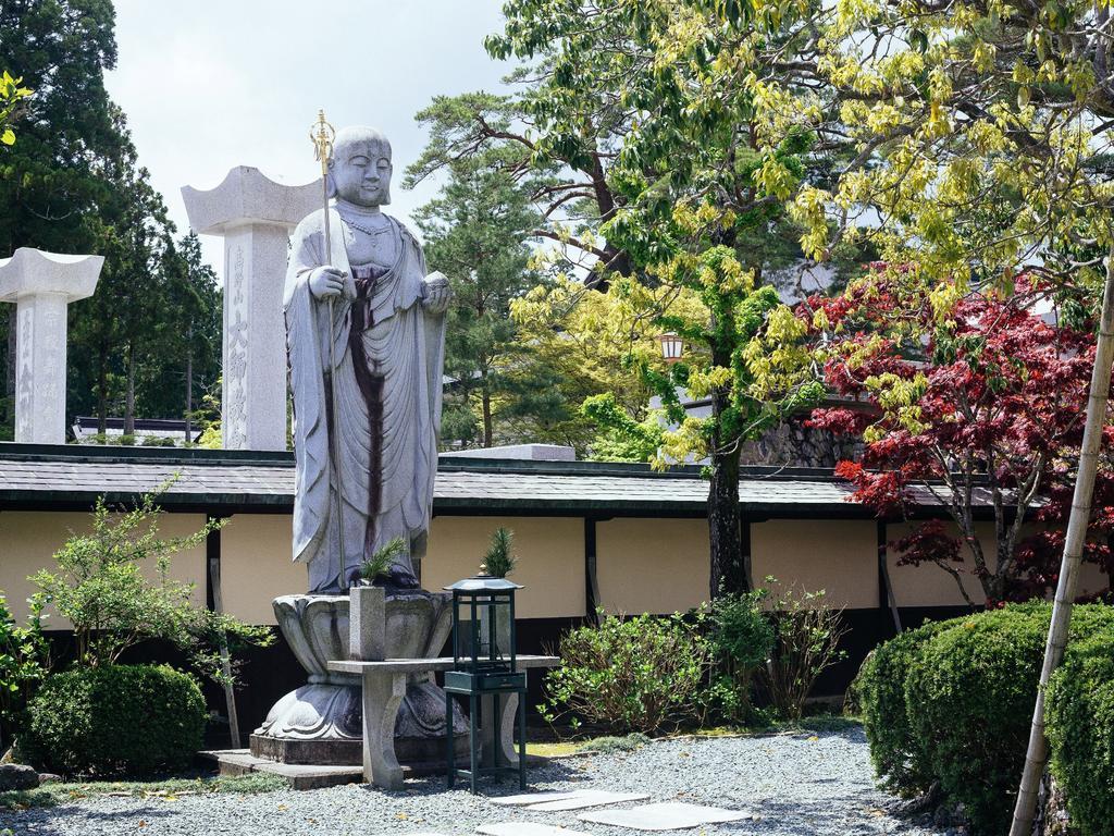 Готель Koyasan Shukubo Jokiin Екстер'єр фото