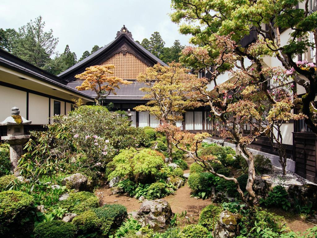 Готель Koyasan Shukubo Jokiin Екстер'єр фото