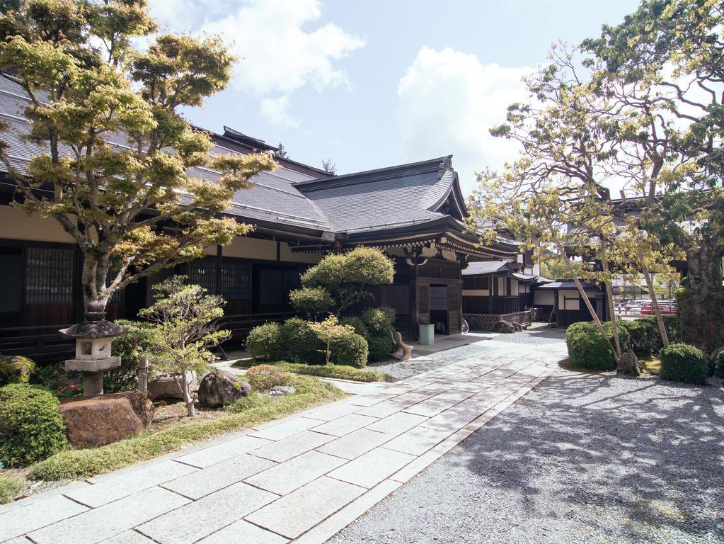 Готель Koyasan Shukubo Jokiin Екстер'єр фото